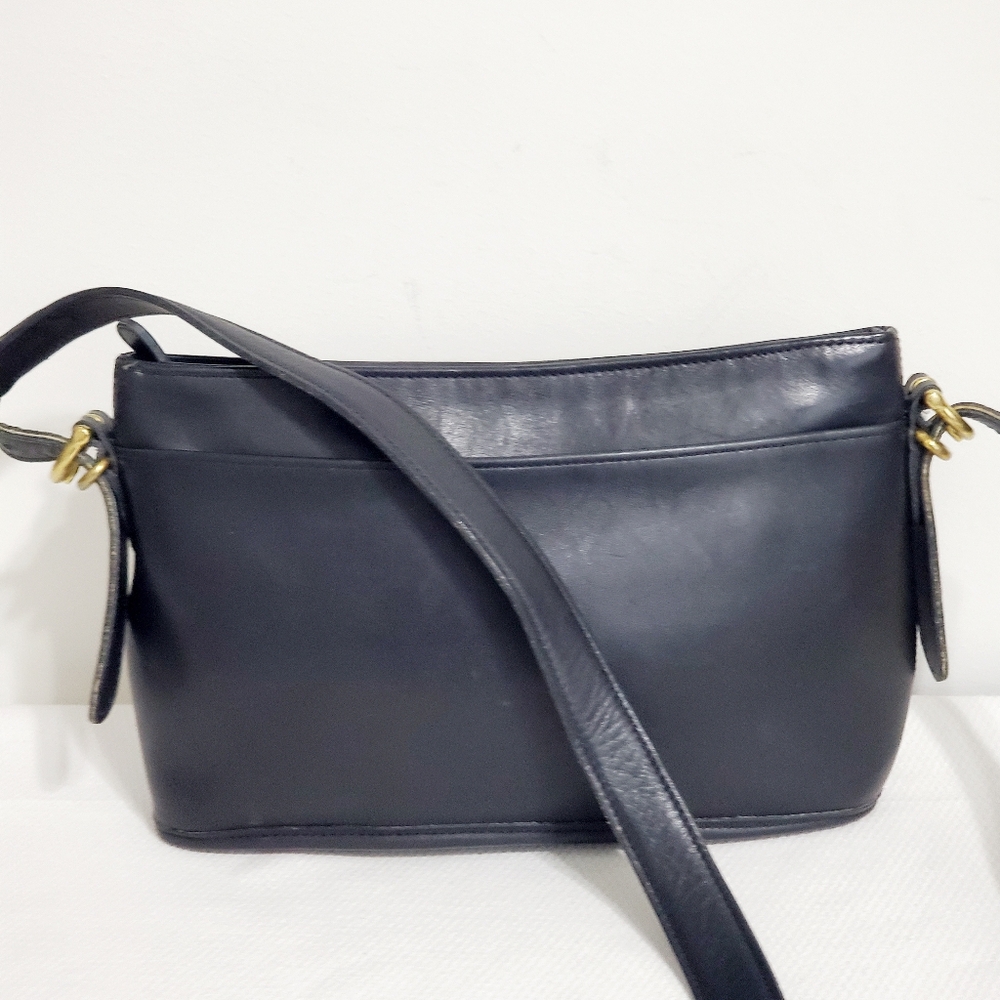 Coach Vintage Equestrian Black Leather Shoulder Bag J7C-9802